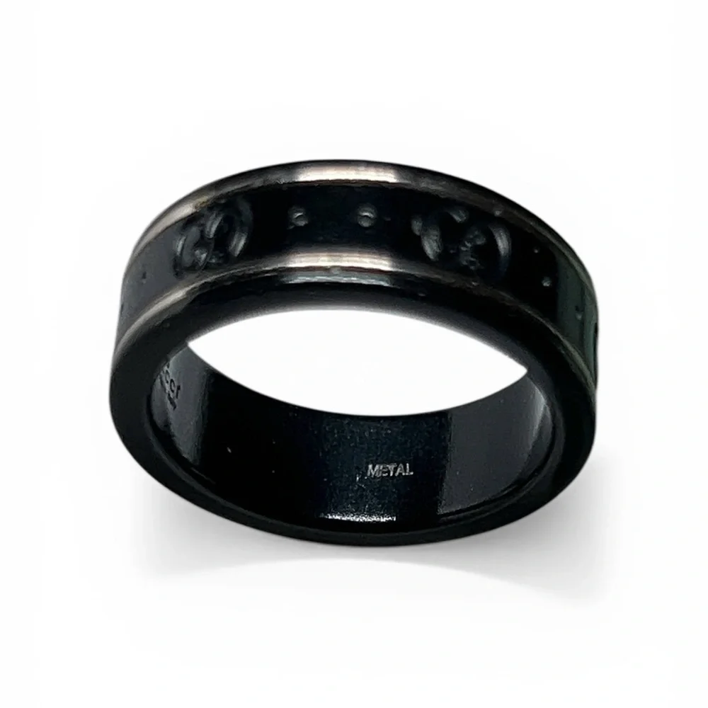 Gucci Icon 18K White Gold and Black Enamel Double G Logo Band